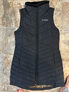 Columbia Gold and Black Metallic Dot Lined Vest